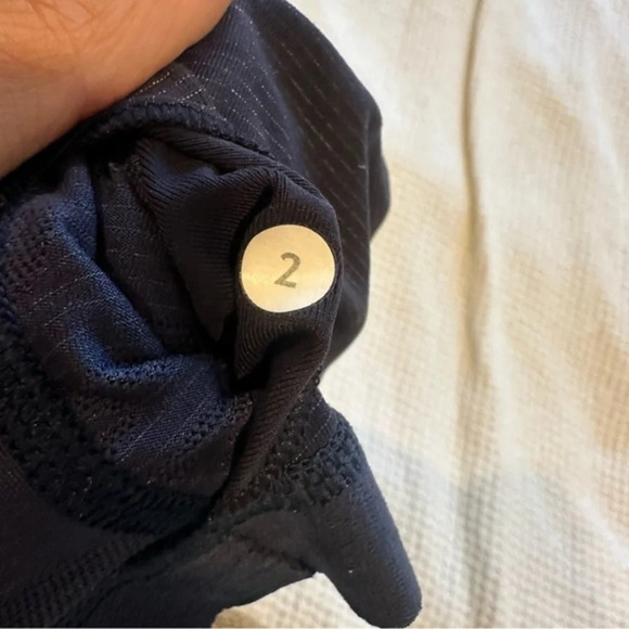 Lululemon Lululemon Run For Gold Tank size 2 Heathered Blue Denim / Deep Navy - Picture 8 of 9